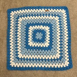 Crochet small blanket